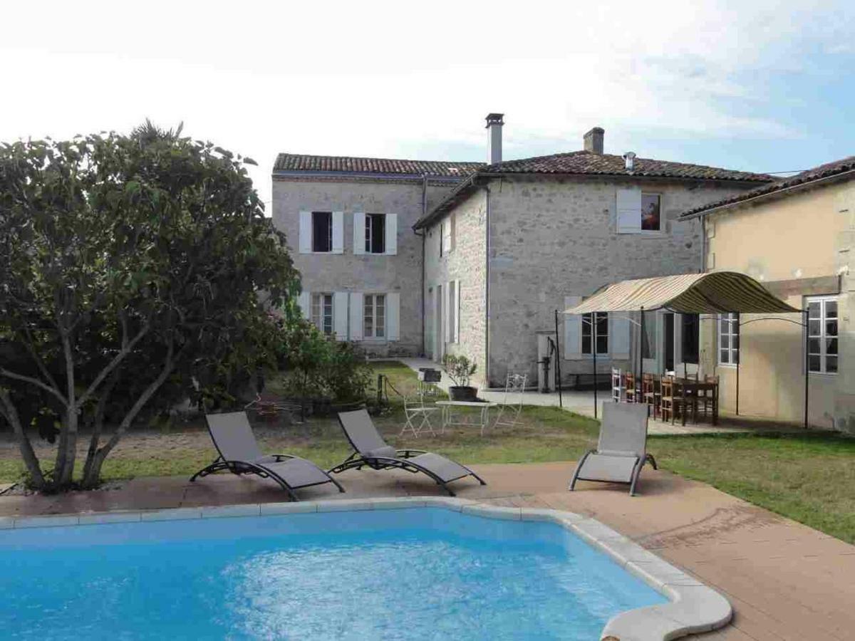 Le Logis Du Medoc Hotel Saint-Yzans-de-Médoc Exterior foto